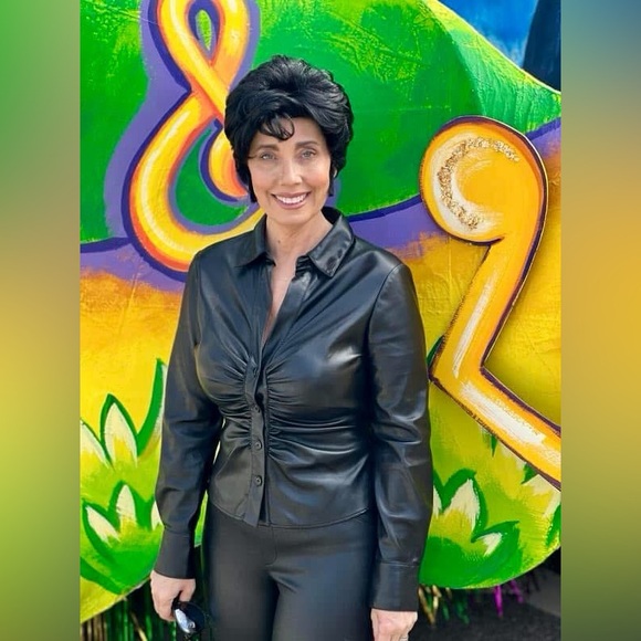 Zara Black Ruched Button-Up Blouse - Picture 7 of 7